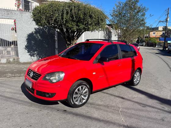 VOLKSWAGEN POLO 1.6 MI SPORTLINE 8V FLEX 4P MANUAL VOLKSWAGEN POLO 1.6 MI SPORTLINE 8V FLEX 4P MANUAL